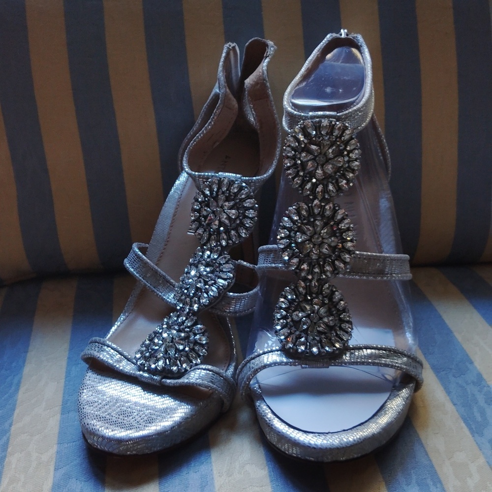 Antonio Melani Collection Rhinestone Embellished Dress Sandals New! Size 7.5